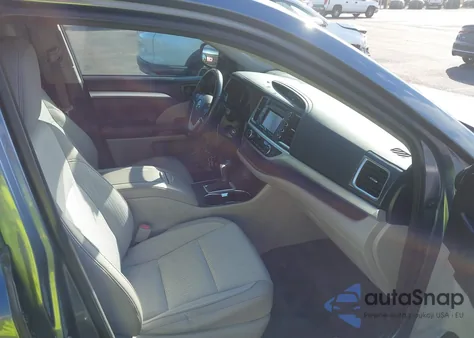 2015 Toyota Highlander Le Plus V6/Le V6 из США, поврежденный, VIN 5TDZKRFH2FS064968